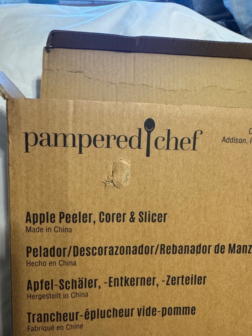 Pampered Chef NIB Apple 🍎 Core/Slice/Peel with Base 2430/2466 - Picture 2 of 6